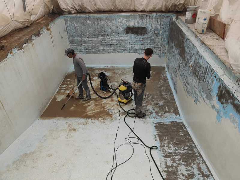 avant-piscine-nettoyage-renovation2-pisciflor